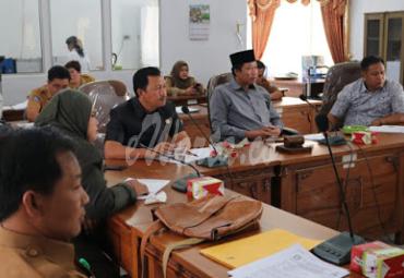 DPRD Kepahiang fasilitasi hearing warga bersama managemen PDAM.