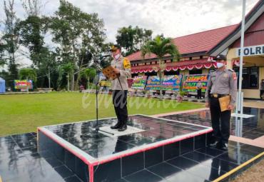 Upacara Serah Terima jabatan dipimpin langsung oleh Kapolres Seluma, AKBP Swittanto Prasetyo.