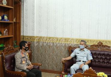 Kapolda Bengkulu Irjen Pol.Drs. Teguh Sarwono, M.Si menerima kunjungan silahturahmi dari Kepala Cabang Jasa Raharja Provinsi Bengkulu
