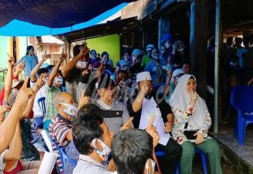 Helmi Hasan saat berkampanye di Seluma, Kamis (5/11/2020).