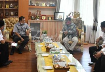 kunjungan visitasi dari Komisi Informasi Provinsi Sulsel, Rabu kemarin 11 November 2020 di ruang kerja Bupati.