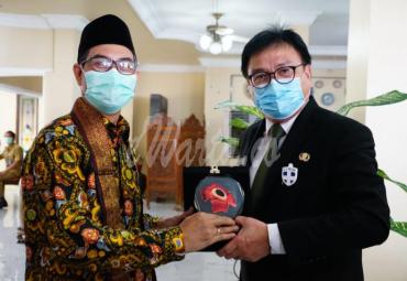 Kunjungan kerja ini disambut hangat oleh Ketua Umum DPP Forsesdasi Nasrun Umar yang diketahui juga merupakan Sekretaris Daerah Sumatera Selatan.