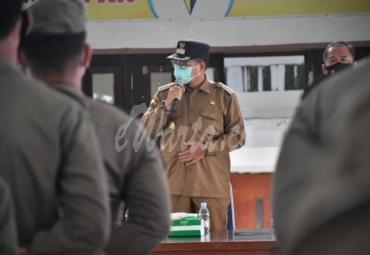 Pjs Bupati Lutra Pimpin Apel Pagi Bersama Satpol PP Damkar