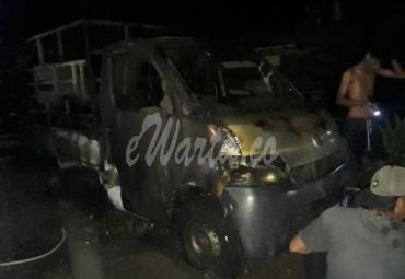 Mobil yang dibakar