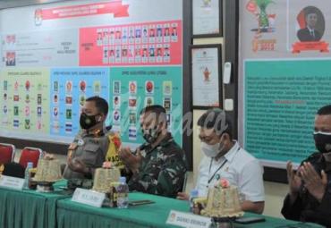 Aparat Gabungan Amankan Pleno Rekapitulasi Suara Pilkada Lutra