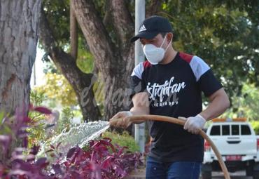 Pemkot Percantik Wajah Kota Bengkulu dengan Aksi Tanam Bunga