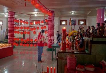 Salah satu warga keturunan Tionghoa di Vihara Budhayana, kampung China Bengkulu