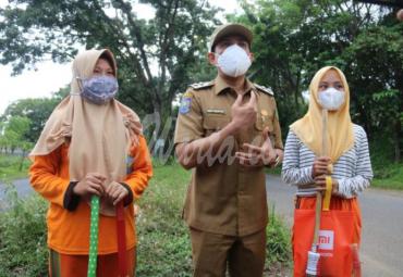 Hari Sampah Nasional, Pemkot Bengkulu Apresiasi Pelajar Viral Bantu Ibunya Bersihkan Jalan 