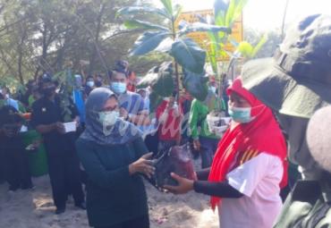 Bupati Blitar Ajak Aparatur Desa dan Masyarakat Jaga Kelestarian Hutan