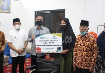 Pemkot dan PT Taspen Berikan Bantuan Kursi Roda untuk Pensiunan ASN