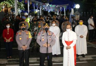 Pastikan Keamanan Minggu Paskah, Kapolri Roadshow ke Sejumlah Gereja di Jakarta
