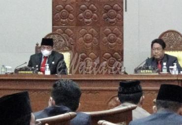 Rapat Paripurna DPRD Provinsi Bengkulu, di Ruang Rapat Paripurna, Senin (12/4).