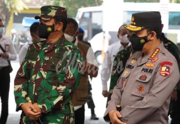 Panglima TNI, Kapolri dan Kepala BNPB Cek Pelaksaan Vaksinasi Di Grobogan