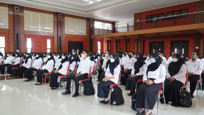alikota Blitar Serahkan SK CPNS dan PPPK Guru Tahap Pertama