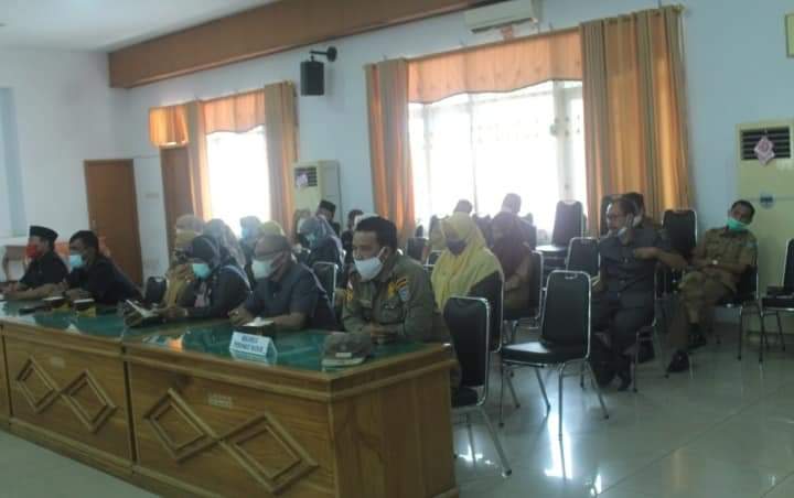 Paripurna digelar di lantai dua ruang paripurna DPRD Bengkulu Utara, Selasa (10/11/2020).