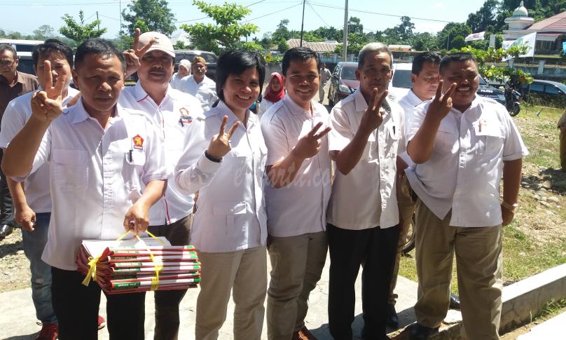 Gerindra saat datangi KPU Seluma, Kembalikan Berkas