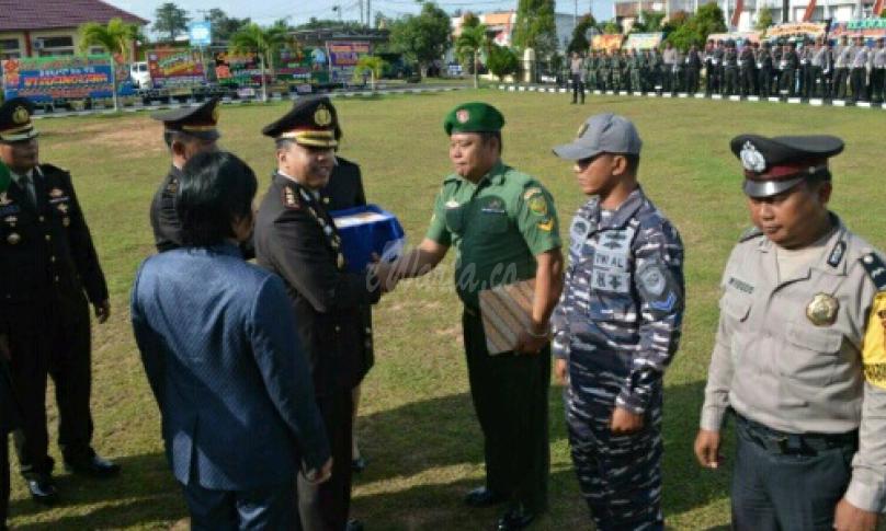 Seremonial Pemberian Penghargaan