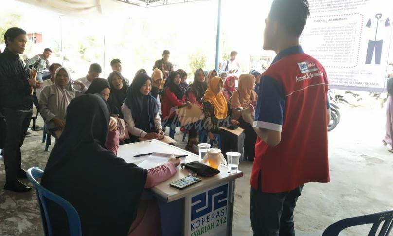 Ratusan pelamar mengikuti test tahap pertama
