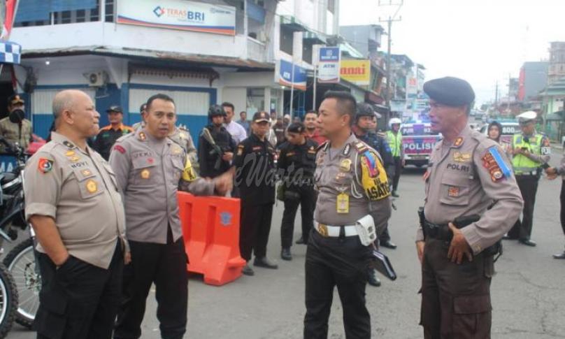 Kapolres Rejang Lebong mengantar Tim Pamatwil Mabes Polri cek kesiapan Pospam Natal dan Tahun Baru 