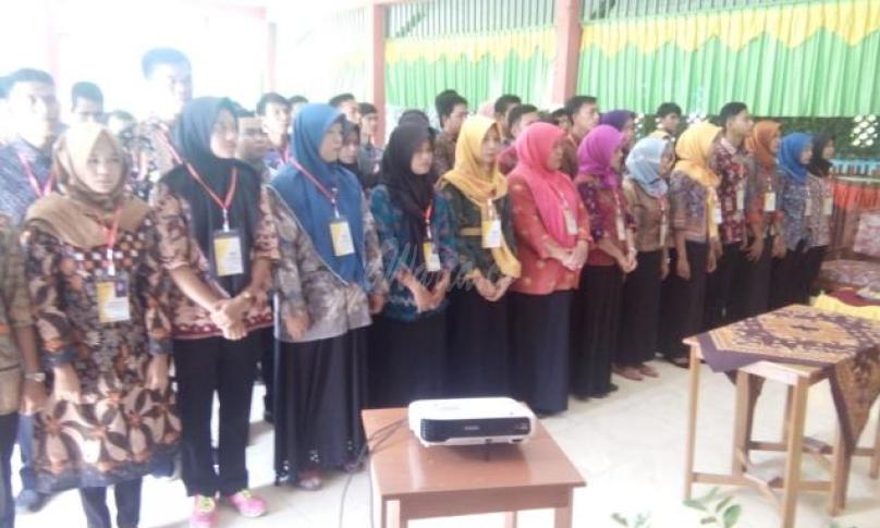 Pelantikan relawan demokrasi oleh KPU Seluma