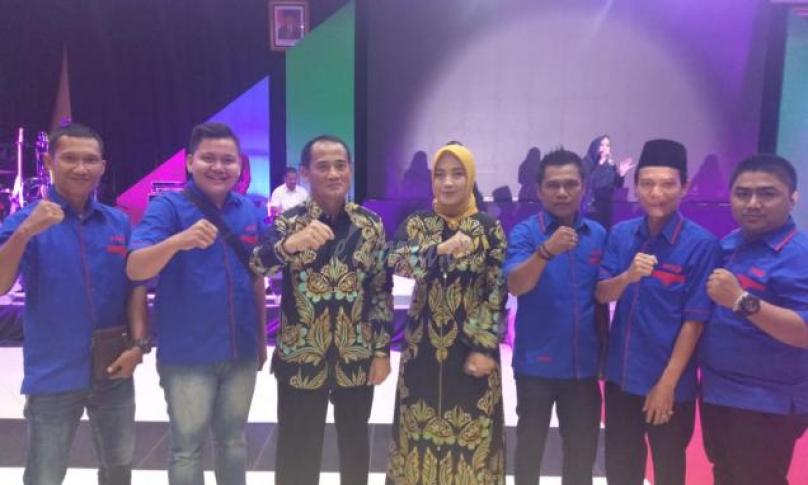 Pengurus AMBO berfoto bersama dengan Brigjen Pol Coki Manurung