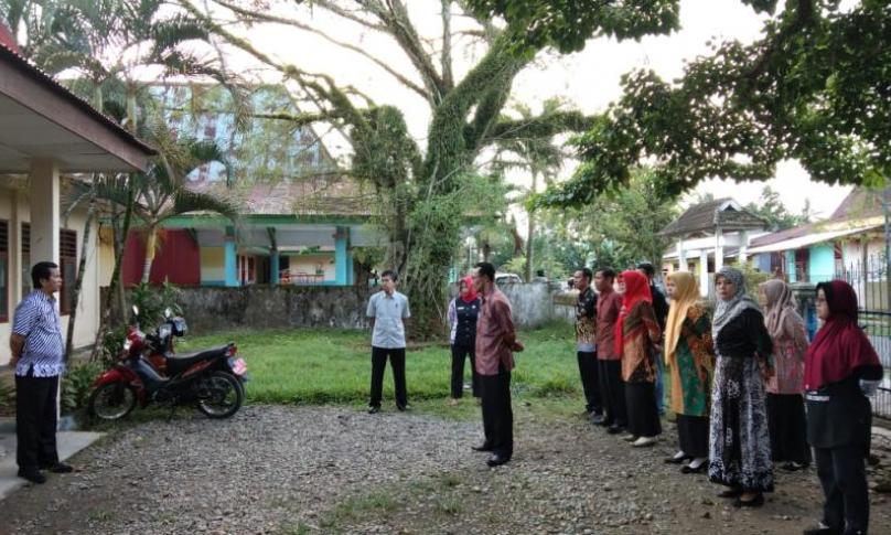 Sesda BS, pimpin apel pagi di Disdukcapil Seluma