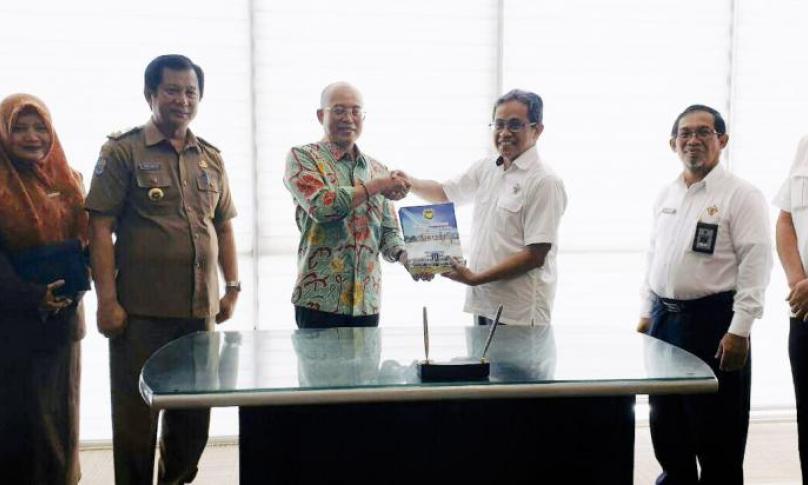 Penyerahan laporan keuangan pemkab BS ke BPK RI Perwakilan Provinsi Bengkulu