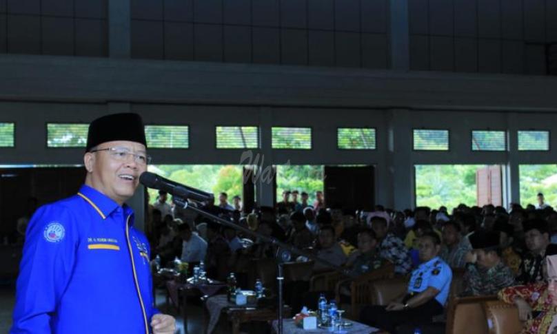 Gubernur Bengkulu (Dr. H Rohidin Mersyah) memberikan sambutan dan arahanya