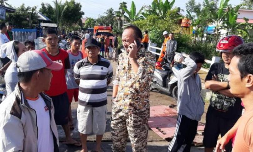Penyaluran bantuan logistik kepada warga terdampak banjir di Kota Bengkulu