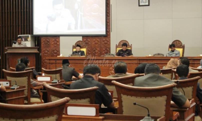 Paripurna pandangan umum Fraksi-Fraksi 