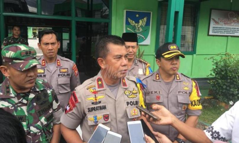 Kapolda Bengkulu Brigjen Pol Drs. Supratman, MH memberikan keterangan kepada awak media seusai mengecek kesiapan Pospam Lebaran 1440 H