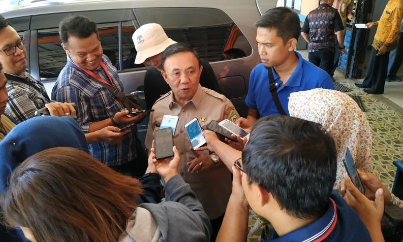 Sekda Provinsi Bengkulu, Nopian Andusti saat memberikan keterangan kepada awak media