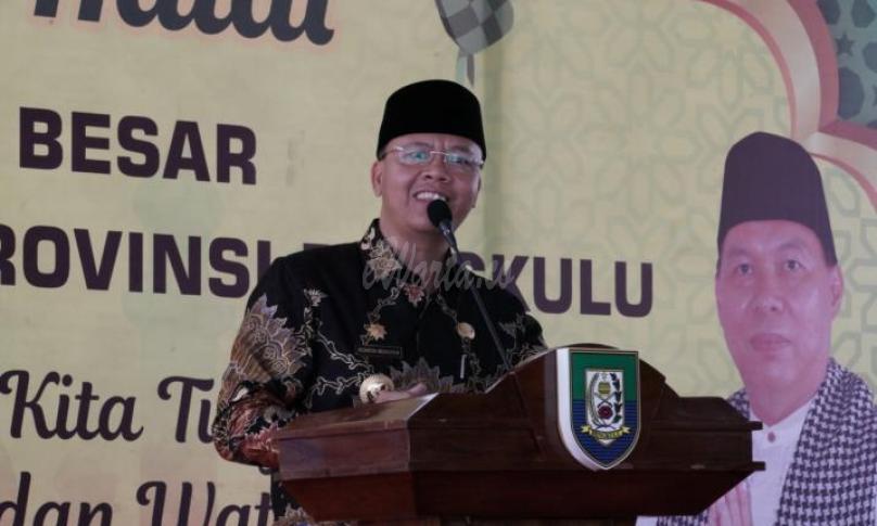 Gubernur (Dr. H. Rohidin Mersyah) hadiri Halal Bi Halal di Dinas Dukcapil Provinsi Bengkulu