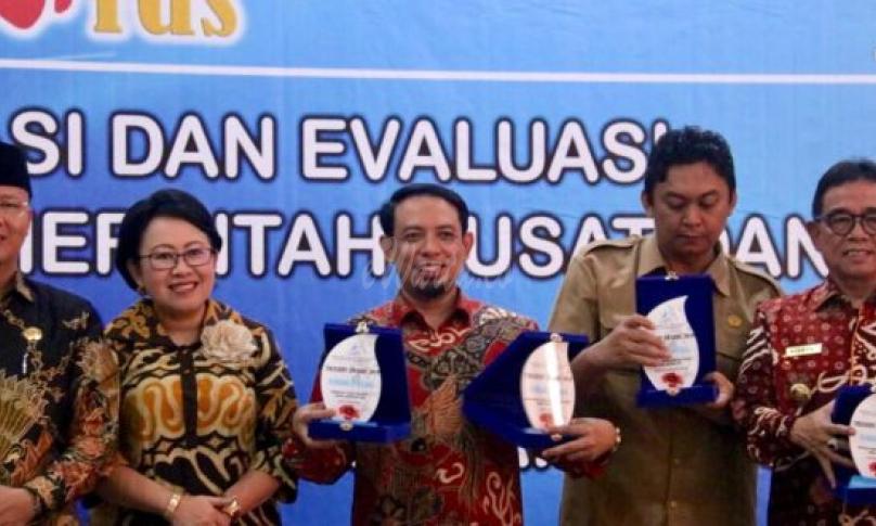 Mantap, Kota Bengkulu meraih 2 penghargaan pengelolaan keuangan terbaik versi (Treasury Awards) oleh Dirjen Perbendaharaan Kementrian Keuangan RI