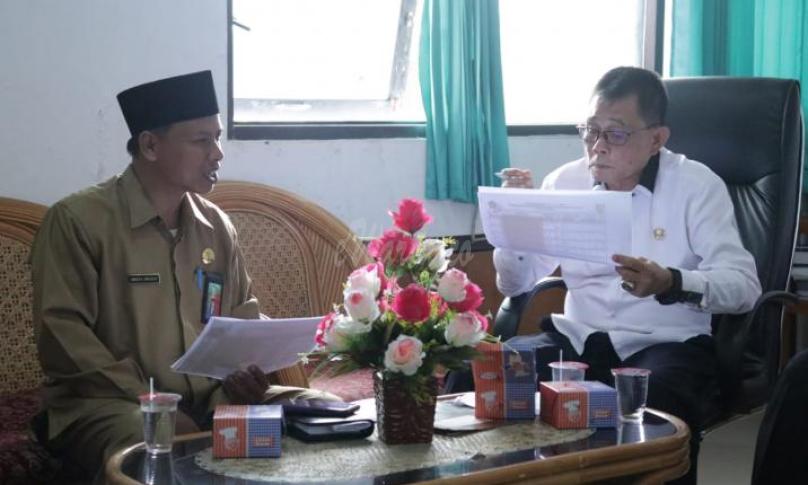Rapat persiapan pemberangkatan Calon Jamaah Haji Bengkulu Selatan di ruang Asisten I