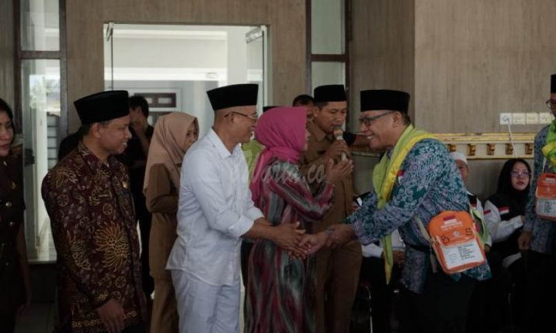 Bupati Bengkulu Selatan, Gusnan Mulyadi lepas 152 Jemaah Calon Haji