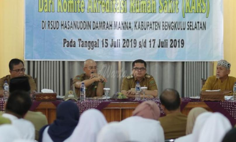 Bupati Bengkulu Selatan, Gusnan Mulyadi membuka bimbingan akreditasi rumah sakit