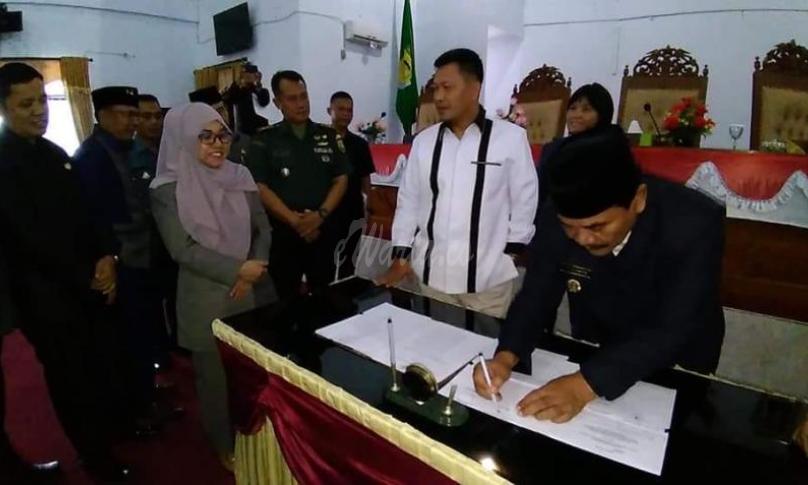 Paripurna pengesahan APBD-Perubahan Kabupaten Seluma, Jumat (23/8).