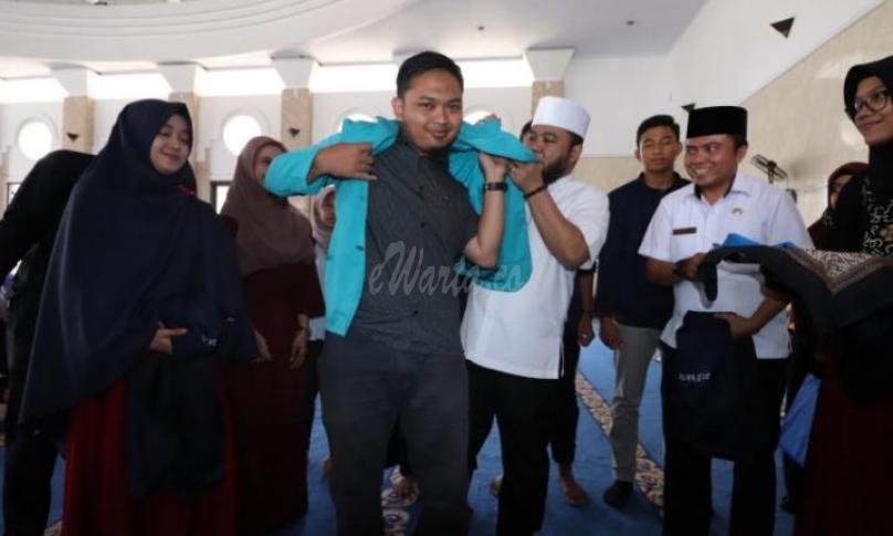 Walikota Bengkulu (H. Helmi Hasan, SE)  melepas 574 mahasiswa KKN kembali ke kampusnya masing-masing