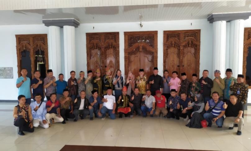 Kunjungan kerja Pemkab Tulang Bawang di Rumah Dinas Bupati Rejang Lebong, H. Ahmad Hijazi