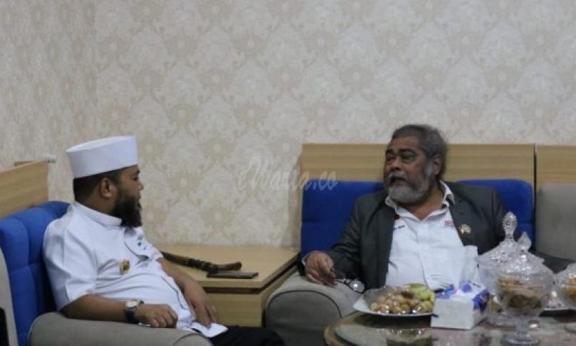 Walikota Bengkulu (H. Helmi Hasan, SE) saat bertemu Komnas Perlindungan Anak