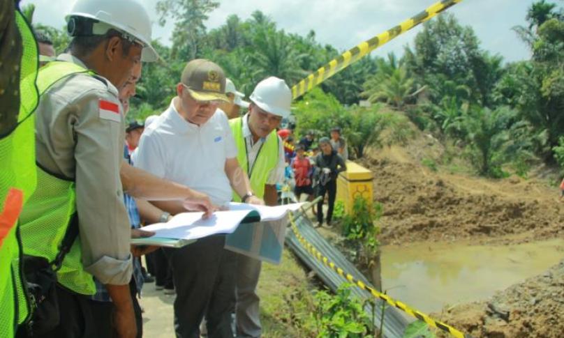 Gubernur Rohidin, optimis kondisi infrastruktur utama jalan dan jembatan yang menjadi kewenangan Pemprov Bengkulu di wilayah Kabupaten Bengkulu Selatan akan rampung hingga 2021 mendatang.