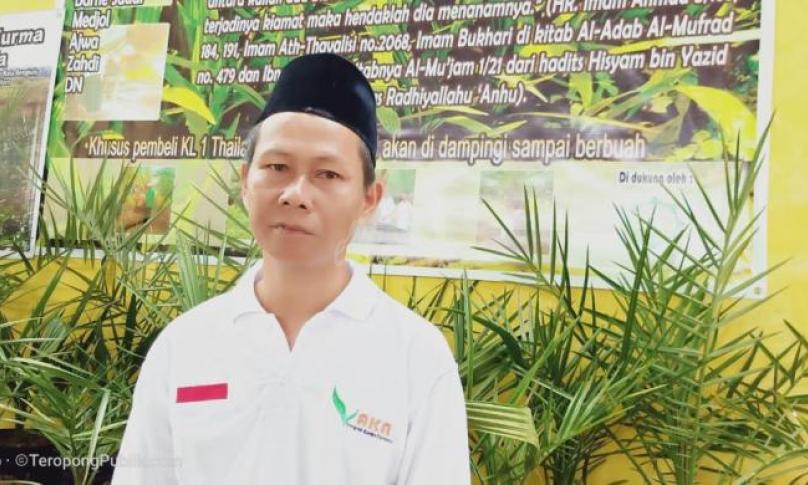 Gusnur, warga Ketahun Bengkulu salah satu penggiat tanaman kurma tropis
