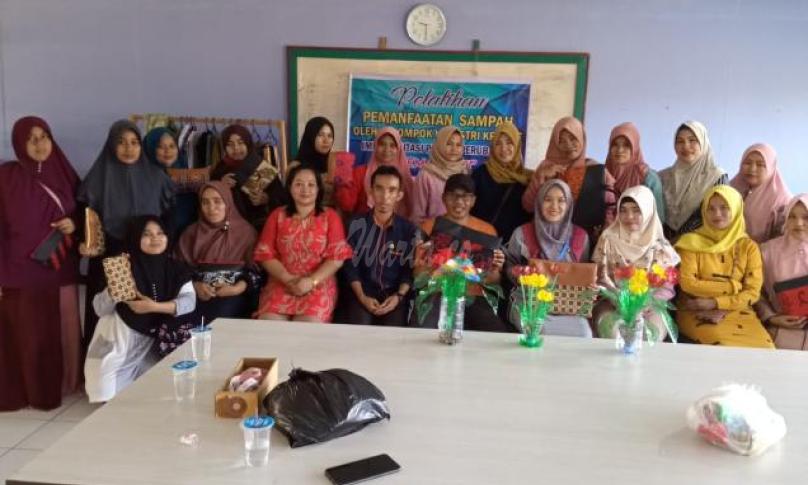 Pelatihan pengolahan sampah 