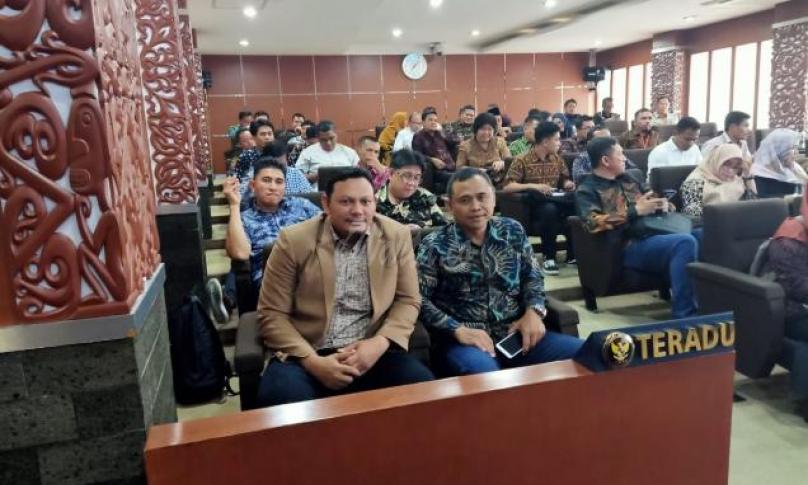 Komisioner KPU Mukomuko saat mengikuti sidang putusan DKPP di Jakarta, Rabu (30/10).