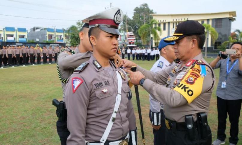 Gelar Pasukan Ops Zebra Nala 2019 dipimpin langsung oleh Kapolda Bengkulu Brigjen Pol Drs. Supratman, ditandai dengan pemasangan pita. Polda Bengkulu Rabu (23/10)