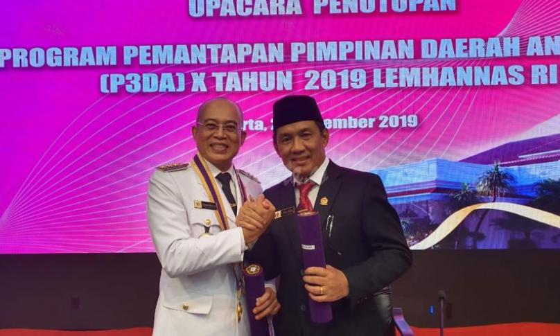 Selamat! Bupati Bengkulu Selatan menjadi lulusan terbaik Diklat LEMHANAS RI, Rabu (20/11).