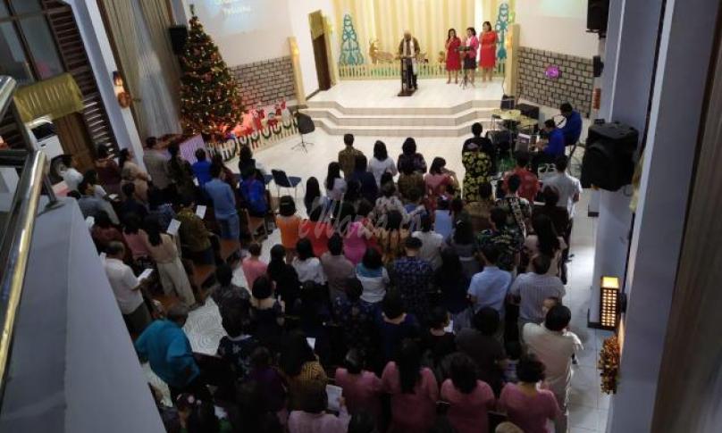 Perayaan Natal di Gereja Kristen Injili Indonesia Pasar De, Rejang Lebong.
