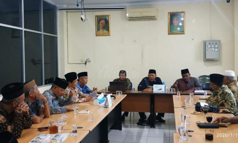 Rapat khusus pembahasan patung dan gambar Pengurus Wilayah Muhammadiyah Bengkulu, Minggu (19/1/2020).