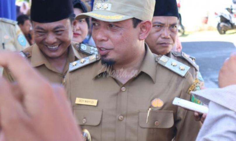 Wakil Walikota Bengkulu Dedy Wahyudi memberikan arahan kepada 256 ketua RT se-Kecamatan Selebar dalam acara pelatihan pemutakhiran data PBB di kantor Camat Selebar, Selasa (11/2/2020).